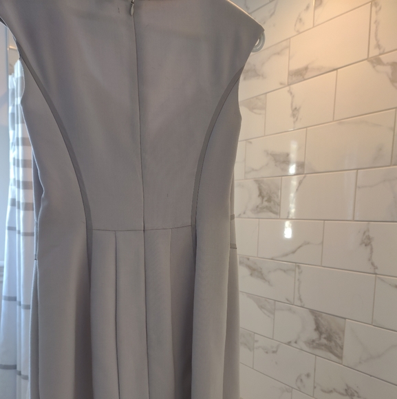 Midi length fitted dress - Picture 2 of 6